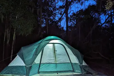 Image de Tent site with Electricity & Bathroom