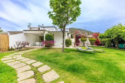 Image de Villa Buganvillea Near the Beach R3386