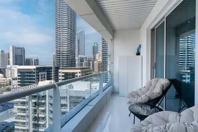 Image de Close to Metro - 1br w\/ Sofa Bed in Marina Diamond