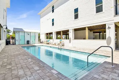Image de Luxe Stay with Pool, Near Gulf Shores