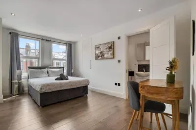 Image de Spacious Luxurious 2br 2ba