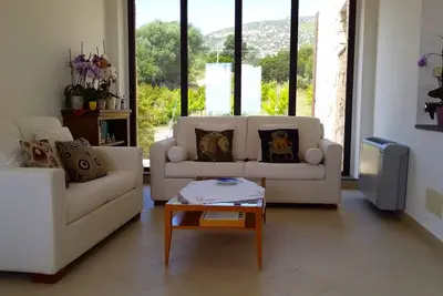 Casa Pedra De Busca: surrounded by greenery