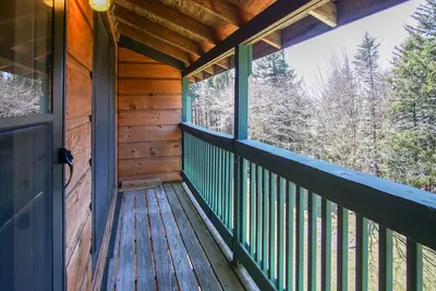 Image de 1Br: Studio Loft Ridgewood 59 Wood Fireplace, Washer and Dryer Full Kitchen