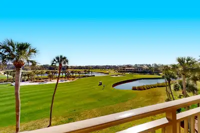 Image de Coastal resort-style villa with pool, golf, & balcony - W/D, Ac, & dog-friendly