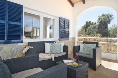 Image de Ca Na Maria Francisca. Village house for 6 people in Cala Llombards.