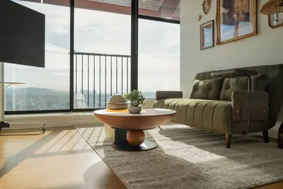 Image de Skyhome in Gastown | Amazing Ocean&Mountain Views