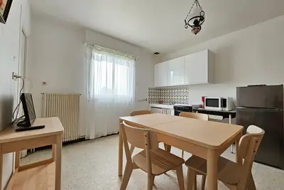 Image de Charmant Appartement Proche Plage - 4 Pers - Animaux sur Demande - Wifi Gratuite