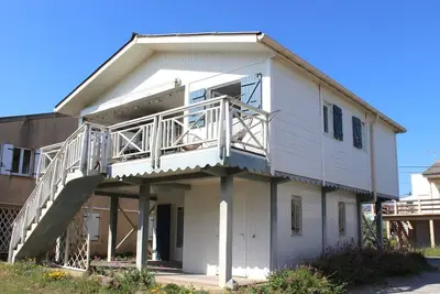Image de Chalet spacieux à 200m de la plage avec terrasse et parking – 8 couchages