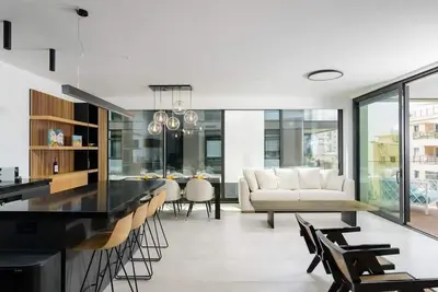 Image de Luxury 3br at Geula Beach by HolyGuest