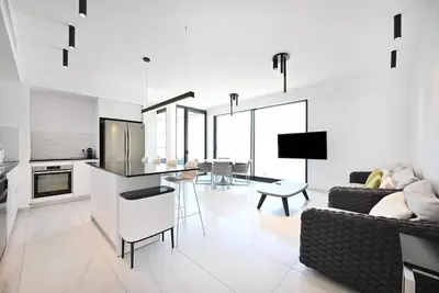 Image de Sea&City at Geula with Mamad by HolyGuest