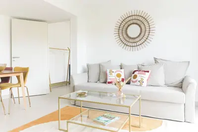 Image de Appartement dans un écrin de verdure, à 200 m de la mer