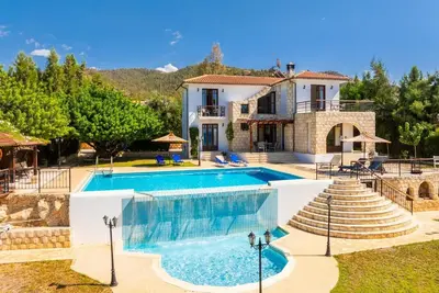 Image de Villa Ariadne - Quatre Chambres Villa, Couchages 10