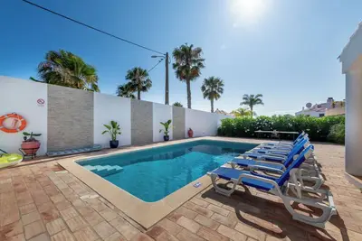 Image de Magnificent 3 Bedroom Villa All Bedrooms Ensuite + Private Pool Free Wifi