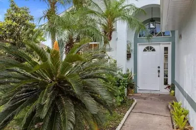 Image de Pet Friendly! ✰ Charming home with big patio!