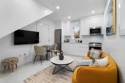 Image de Brand New Luxury 2 Bedroom Laneway House