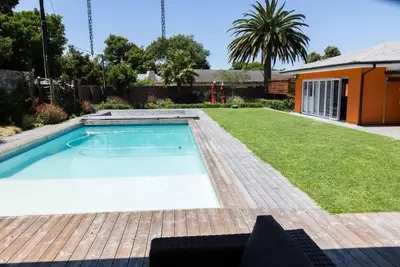 Image de Garten Wohnung mit Pool