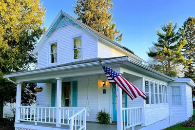 Image de Home in Downtown Empire! Walk to the beach!