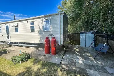 Image de Dog friendly 8 berth caravan at Dovercourt Holiday Park in Essex ref 44504p