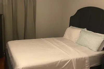 Image de “Charming Family-Friendly Home in a Peaceful Neighborhood- With Pool