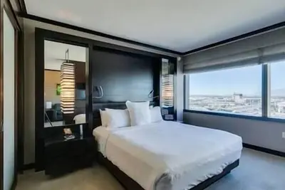 Image de Vdara Suite w/ Paris, Sphere & Bellagio Views!