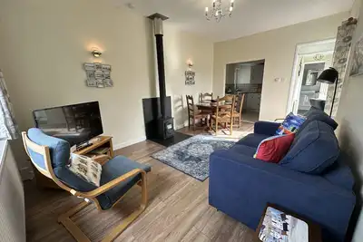 Image de This immaculately presented bungalow makes the perfect holiday home couples or small families