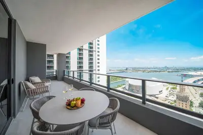 Image de Waterview Two Bedroom Residence with Kitchen & Balcony