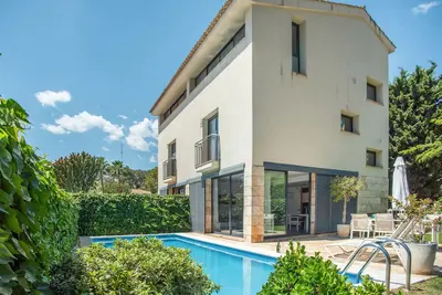 Maison de vacances 'Sunny House' avec vue sur la mer, Wi-Fi et climatisation