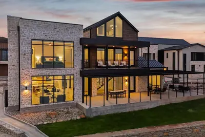 Image de Pk Paradise | Brand new home! | Sleeps 17 w game room