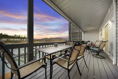 Image de Norris Lake Deerfield Resort golf, winery, community pools, tennis, boating