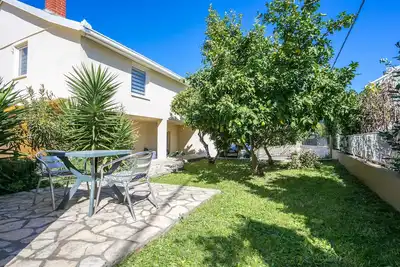 Image de Appartement de deux chambres prés de la plage Mastrinka, Ciovo (A-22956-c)