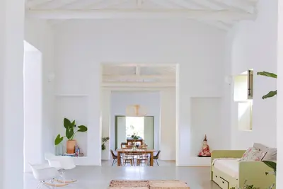 Image de Cozy, private and lavish house nestled within the town itself.