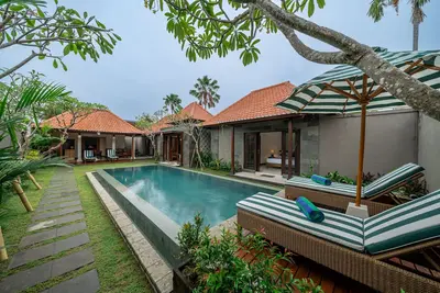 Image de Villa Md 2 Stylish 3 Br w/ Sunny Pool at Prime Eat Street