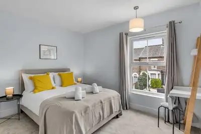 Image de Central| 2 Bedroom House| Workspace|Free Parking