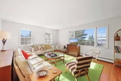 Image de Spindle Cottage on the Shore!