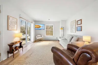 Image de Newbury Neck Cottage-Beachfront!