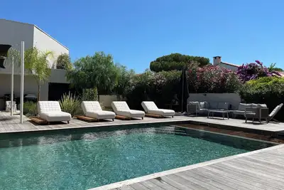 Image de Villa de luxe piscine chauffée jacuzzi sauna