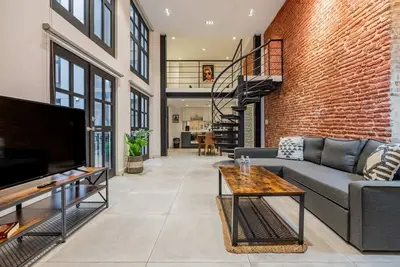Image de w* | Refined Duplex in Plaza Catedral