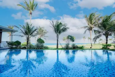 Image de Luxury Beachfront Large Villa For Vacation in Da Nang, Viet Nam
