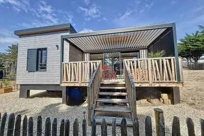 Image de Chalet cozy à Jullouville - 4 pers, piscine chauffée, proche plage et commerces