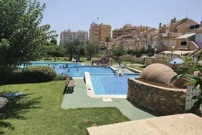 Image de 3 bedroom, 6 berth villa in Torrevieja on the beautiful Costa Blanca coast