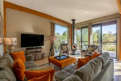 Imogen -  a lodge that sleeps 6 guests  in 3 bedrooms