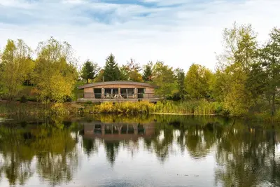 Image de Lola - a lodge that sleeps 6 guests in 3 bedrooms