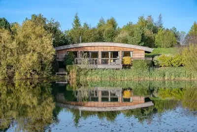 Juniper -  a lodge that sleeps 6 guests  in 3 bedrooms