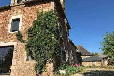 Image de Grange Reformée en Pleine Nature