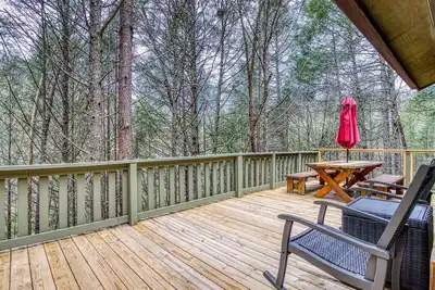 Image de Shady Pines, Hot Tub, Wifi, $560 Free tickets each paid day! ! !