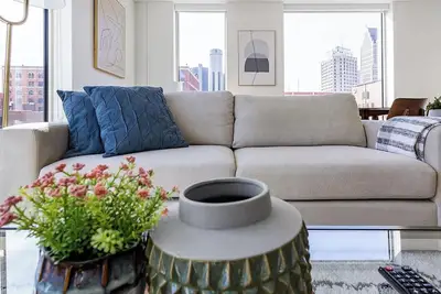 Image de Landing at eXchange - 2 Bedrooms in Downtown De. . .