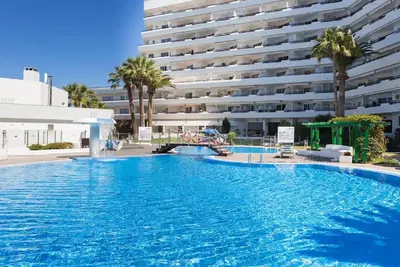 Image de Wonderful 1 Bedroom Apartment. Communal Heated Pool