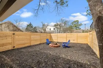 Traveler’s Haven! Great Area!