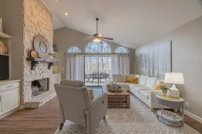 Image de Whippoorwill Manor by Innsbrook Vacations!