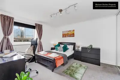 Image de Trendy 2br Apartment, Sleeps 6 People, Free Parking Canary Wharf, Near Excel & O2